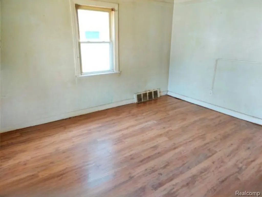 4230 Longtin Avenue Lincoln Park City MI 48146