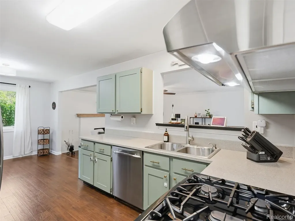 3330 Blasser Drive Orion Charter Township MI 48359