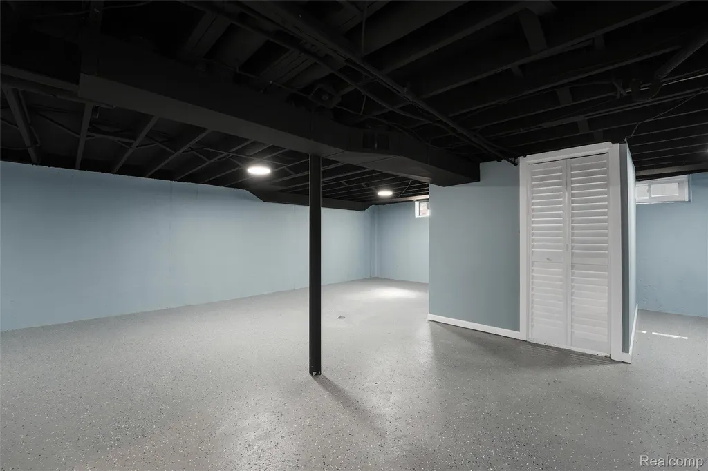 19201 Bentler Street Detroit City MI 48219