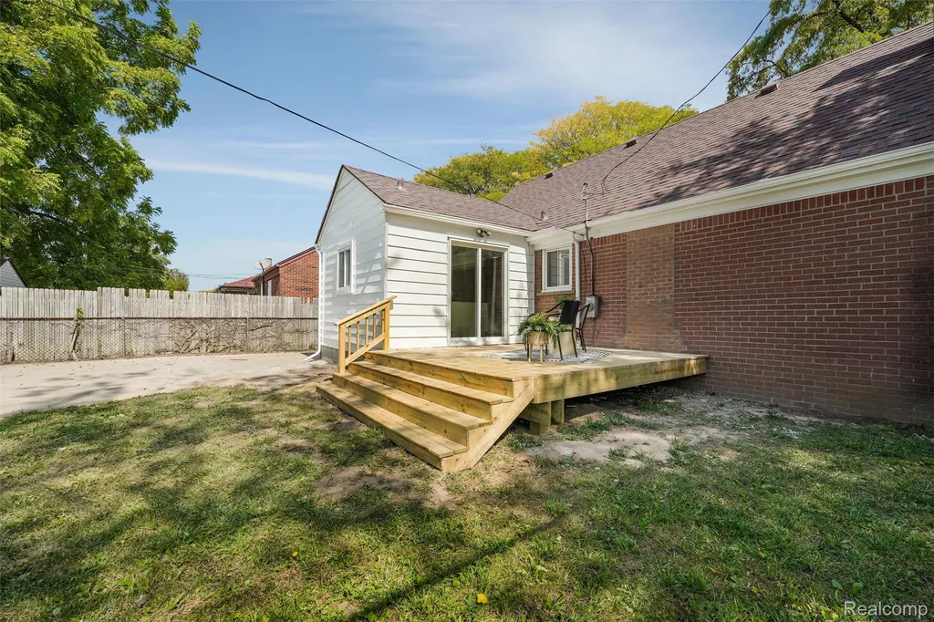 19201 Bentler Street Detroit City MI 48219