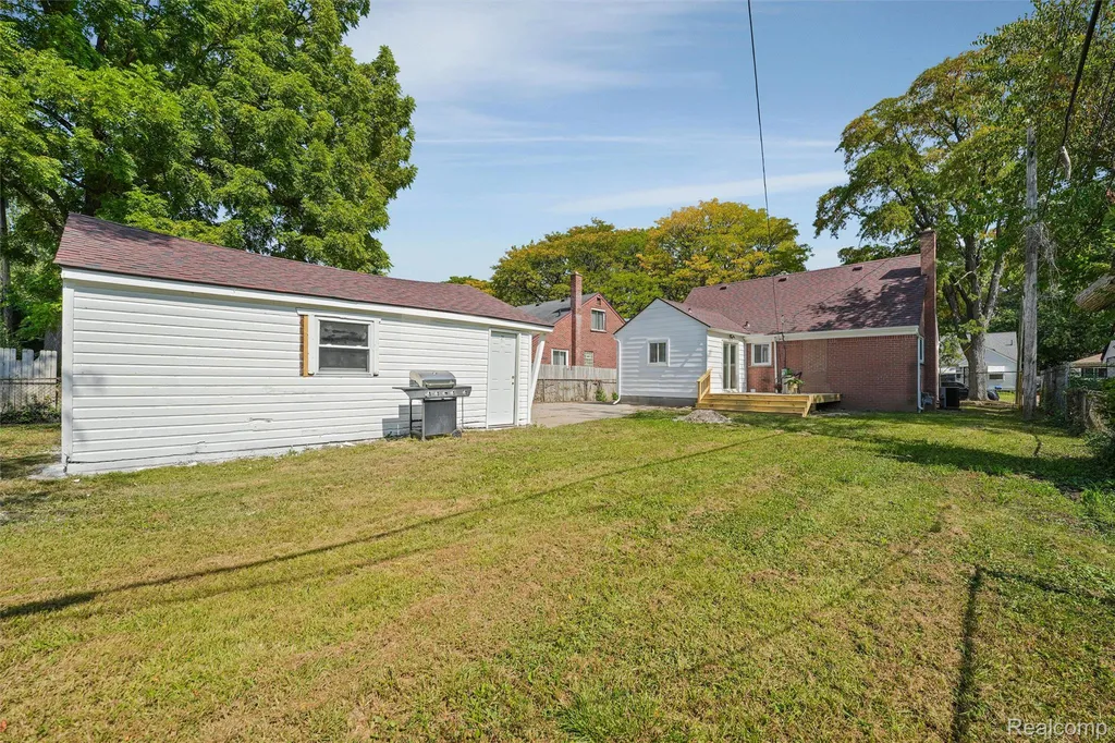 19201 Bentler Street Detroit City MI 48219