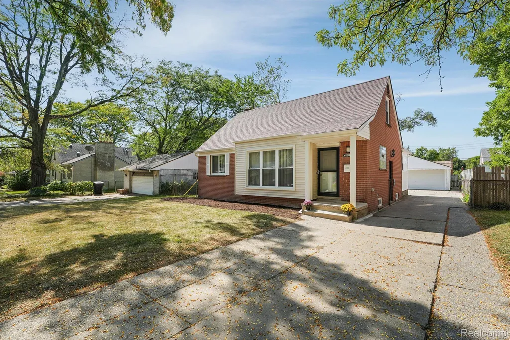 19201 Bentler Street Detroit City MI 48219
