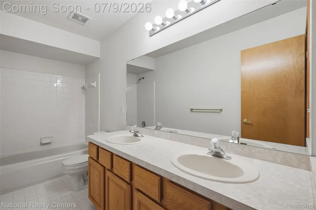 6860 Bridgemont Drive Canton Charter Township MI 48187