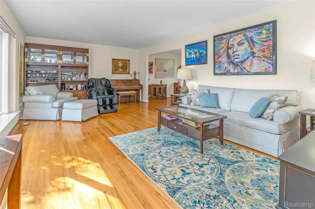 3739 Fife Lane West Bloomfield Charter Township MI 48323
