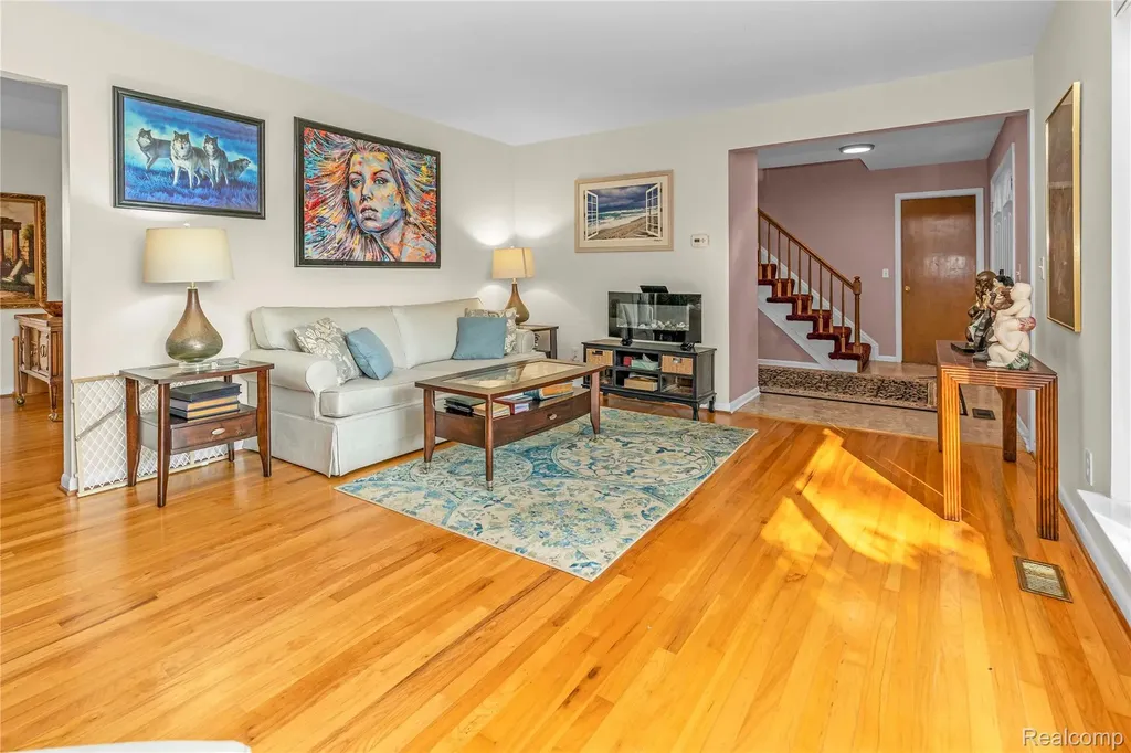 3739 Fife Lane West Bloomfield Charter Township MI 48323