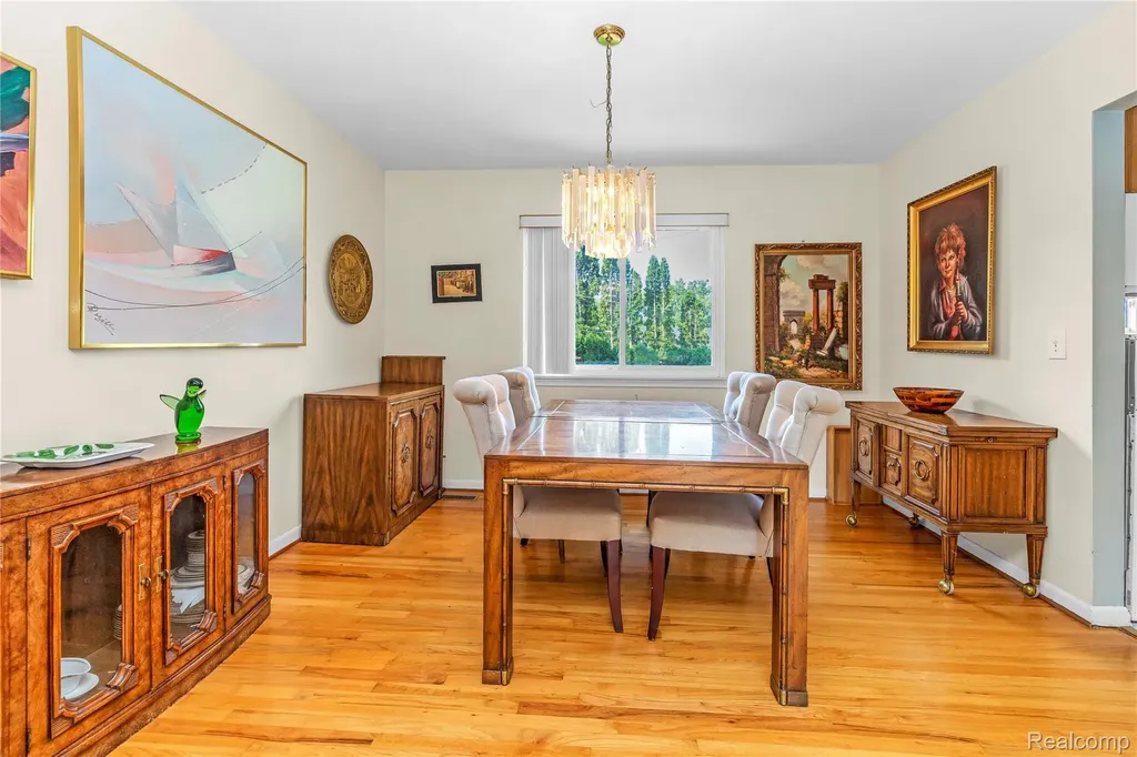 3739 Fife Lane West Bloomfield Charter Township MI 48323