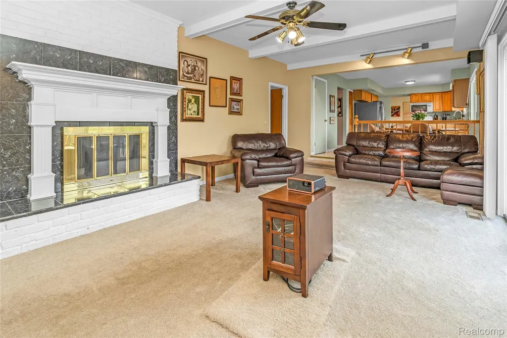 3739 Fife Lane West Bloomfield Charter Township MI 48323