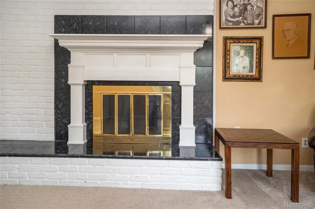 3739 Fife Lane West Bloomfield Charter Township MI 48323