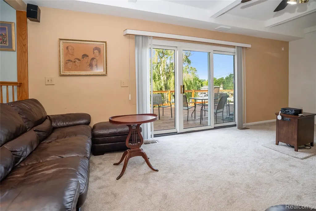 3739 Fife Lane West Bloomfield Charter Township MI 48323