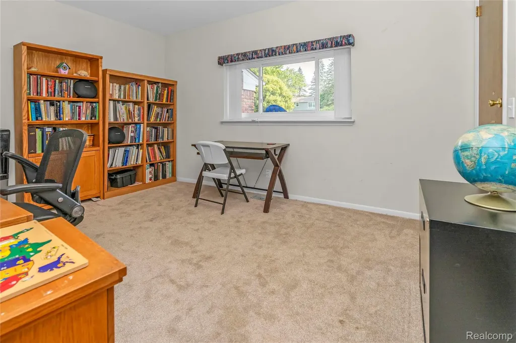 3739 Fife Lane West Bloomfield Charter Township MI 48323