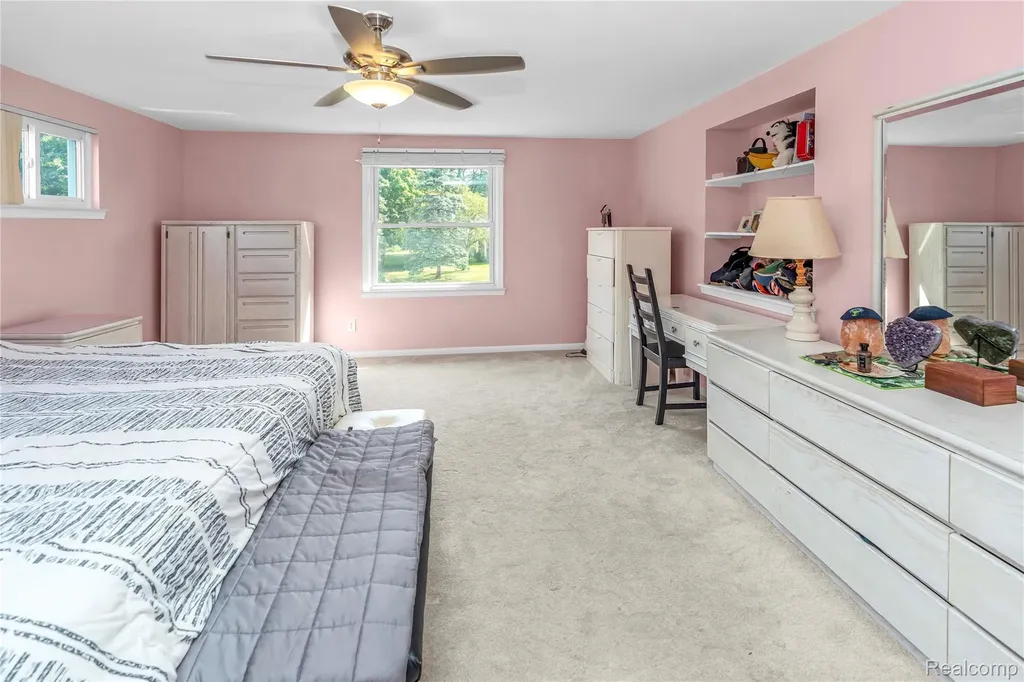 3739 Fife Lane West Bloomfield Charter Township MI 48323