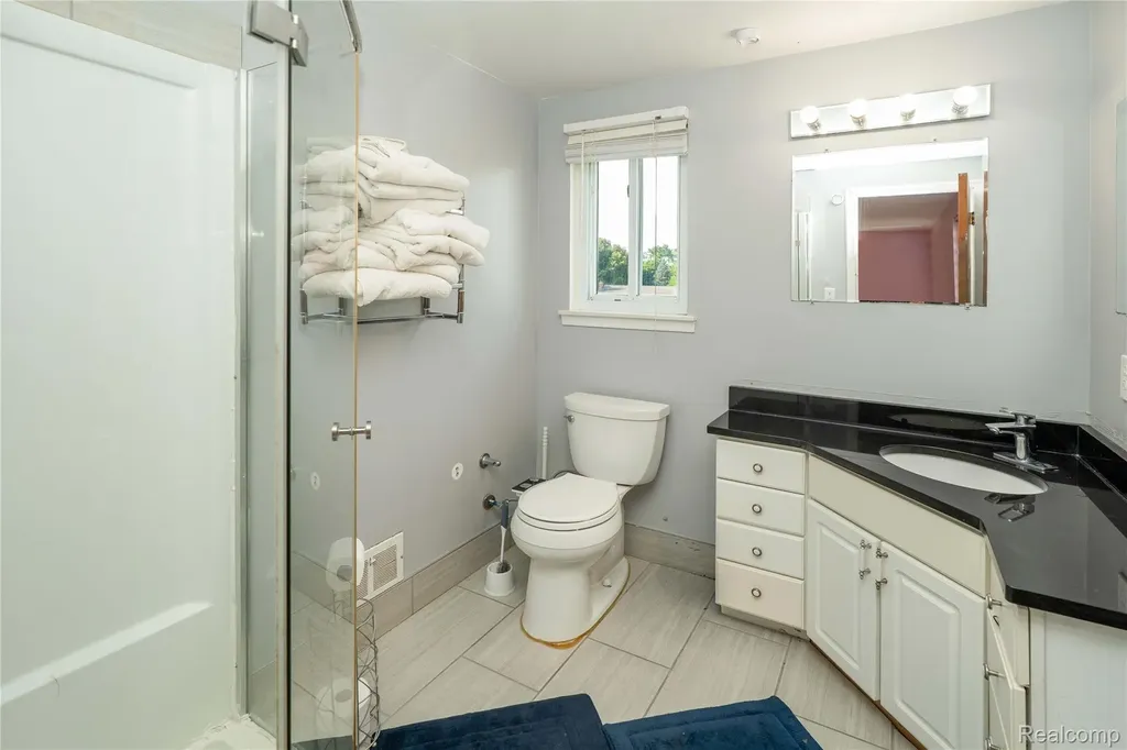 3739 Fife Lane West Bloomfield Charter Township MI 48323