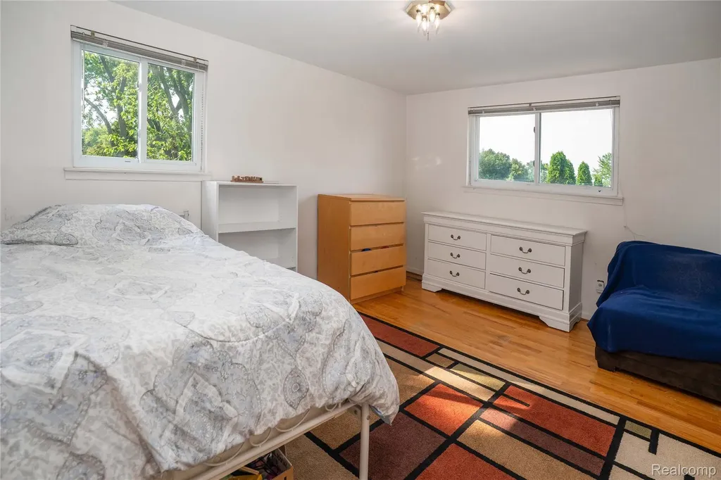 3739 Fife Lane West Bloomfield Charter Township MI 48323