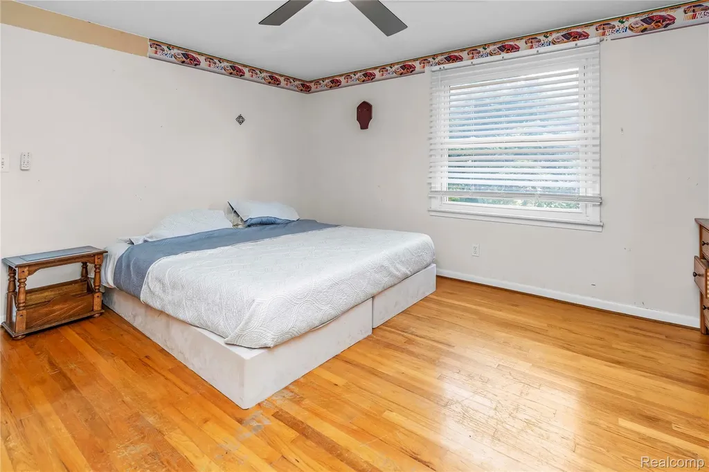 3739 Fife Lane West Bloomfield Charter Township MI 48323