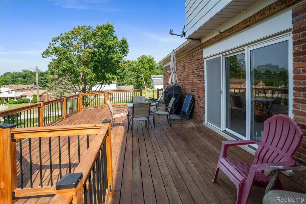 3739 Fife Lane West Bloomfield Charter Township MI 48323