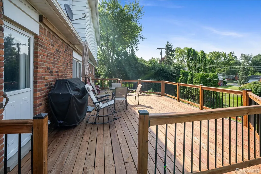 3739 Fife Lane West Bloomfield Charter Township MI 48323