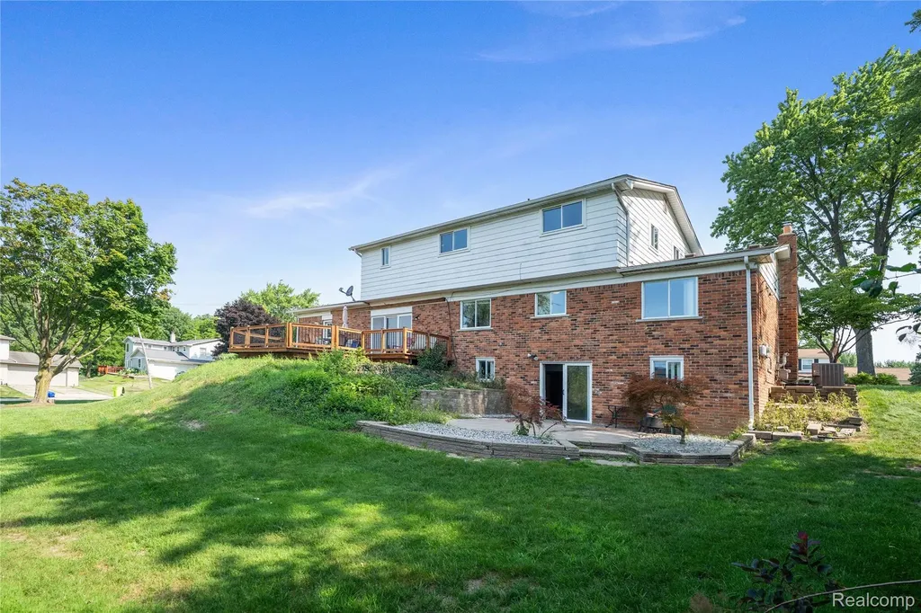 3739 Fife Lane West Bloomfield Charter Township MI 48323