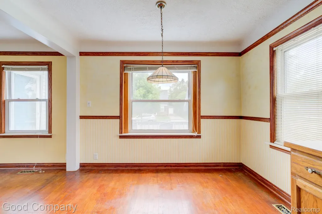 1355 Harvard Road Berkley City MI 48072