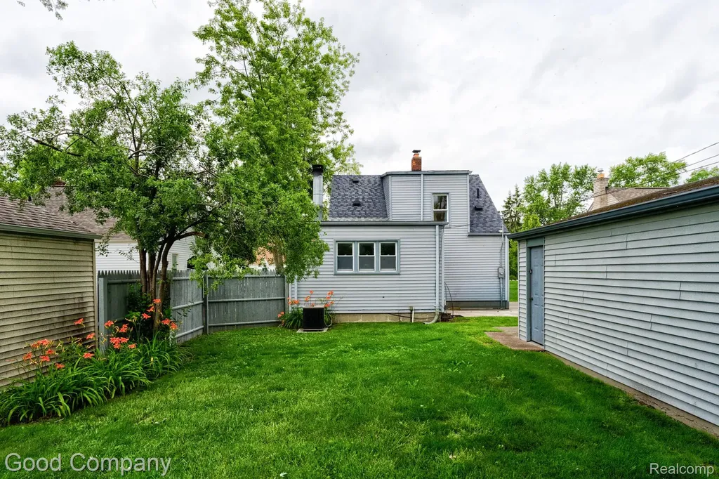 1355 Harvard Road Berkley City MI 48072