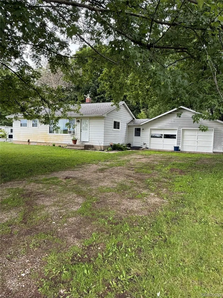5395 Oak Grove Road Howell Township MI 48855