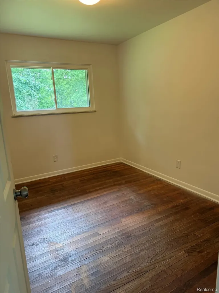 5395 Oak Grove Road Howell Township MI 48855