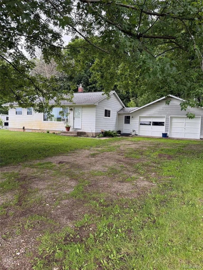 5395 Oak Grove Road Howell Township MI 48855