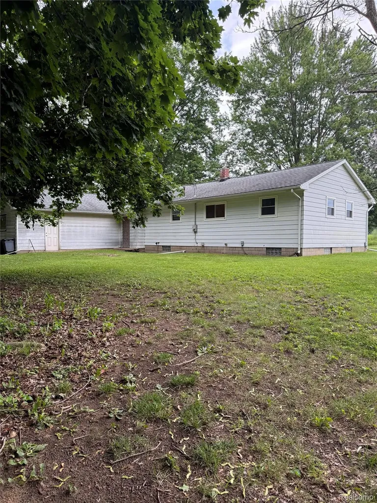 5395 Oak Grove Road Howell Township MI 48855