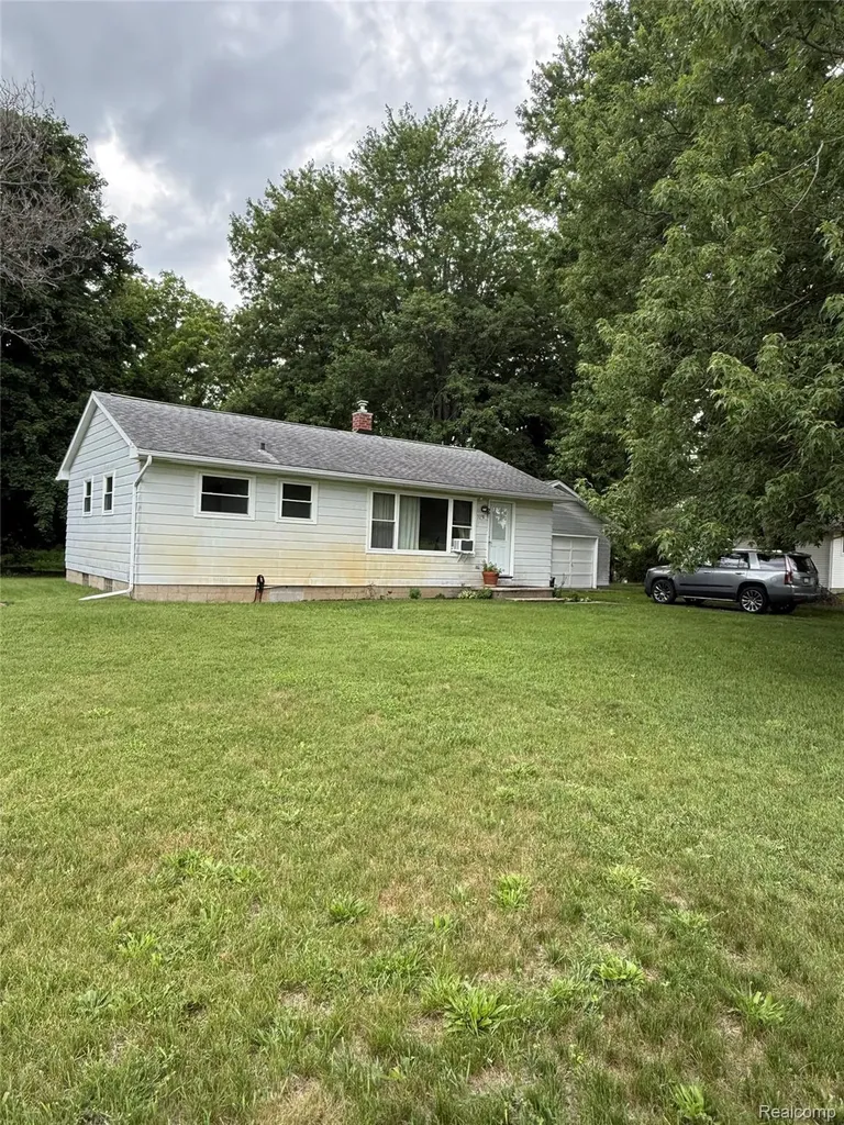 5395 Oak Grove Road Howell Township MI 48855