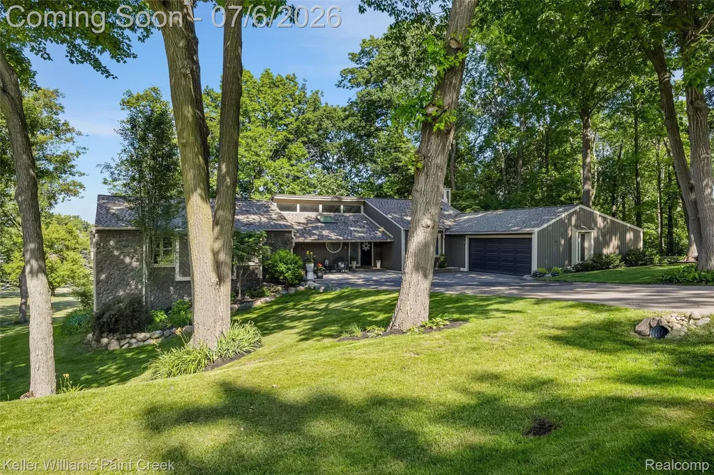 7148 Deerhill Drive Independence Charter Township MI 48346