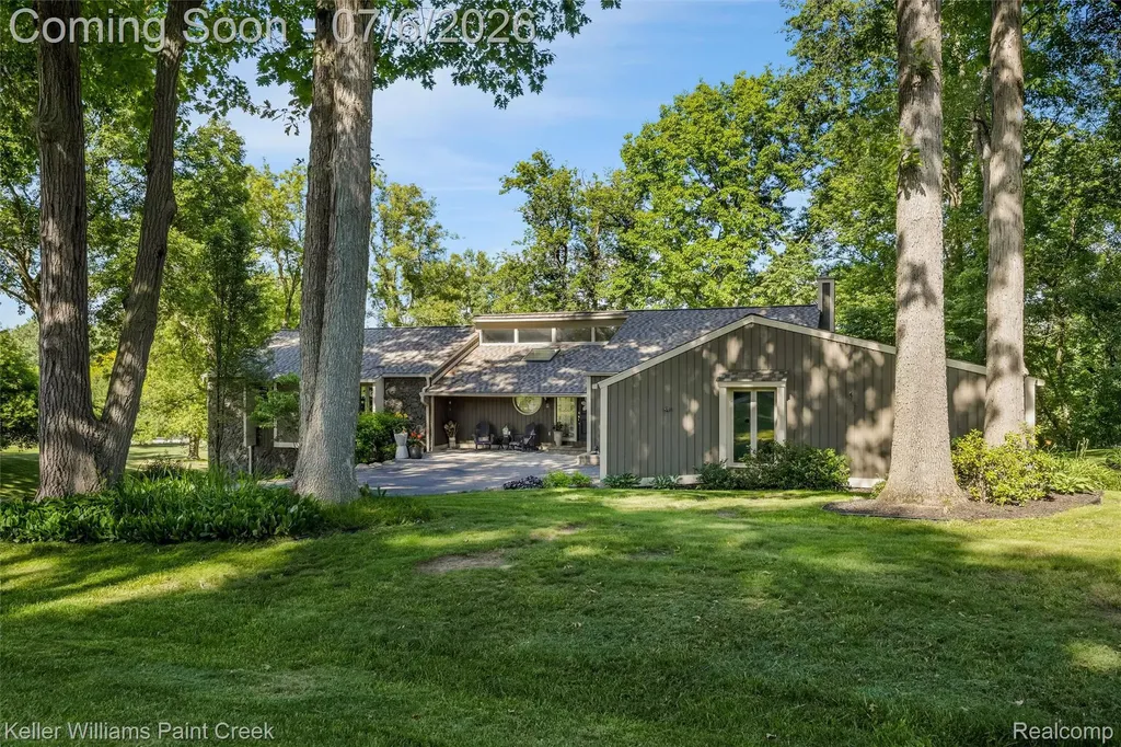 7148 Deerhill Drive Independence Charter Township MI 48346