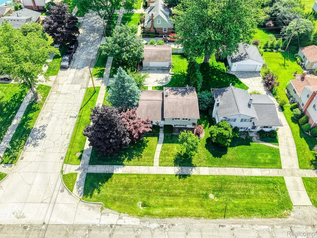 11860 Riverside Drive Plymouth Charter Township MI 48170