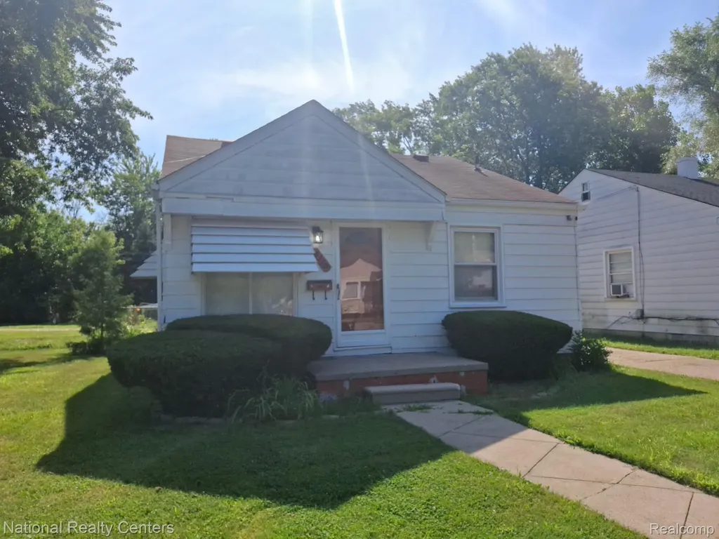 8310 Braile Detroit City MI 48228