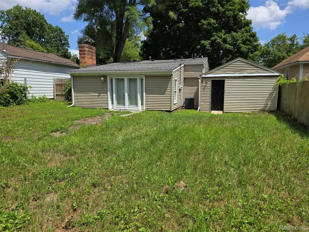 21411 Collingham Avenue Farmington Hills City MI 48336