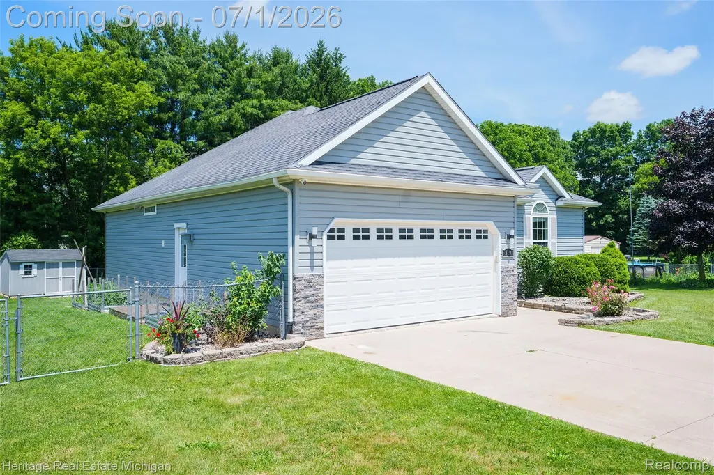 319 E Diamond Way Morrice Village MI 48857
