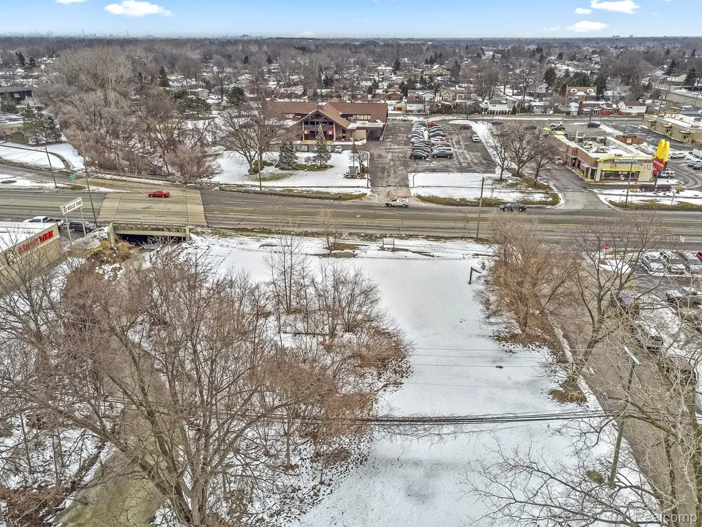 10854 Allen Road Taylor City MI 48180
