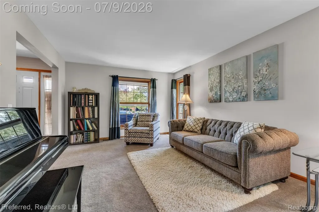 20155 Wayne Road Livonia City MI 48152