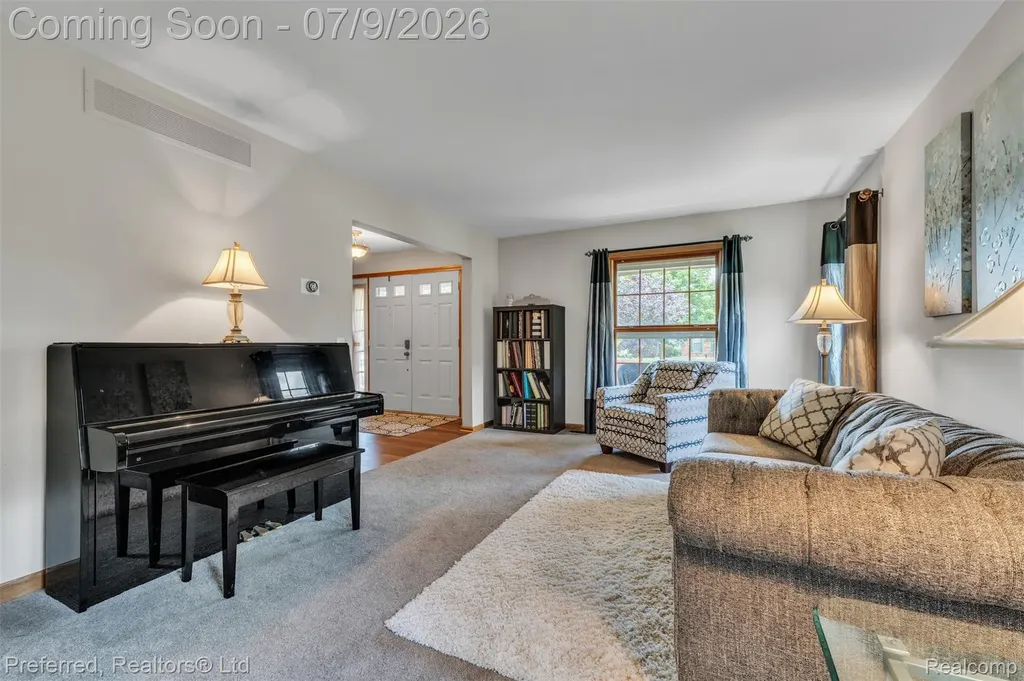 20155 Wayne Road Livonia City MI 48152