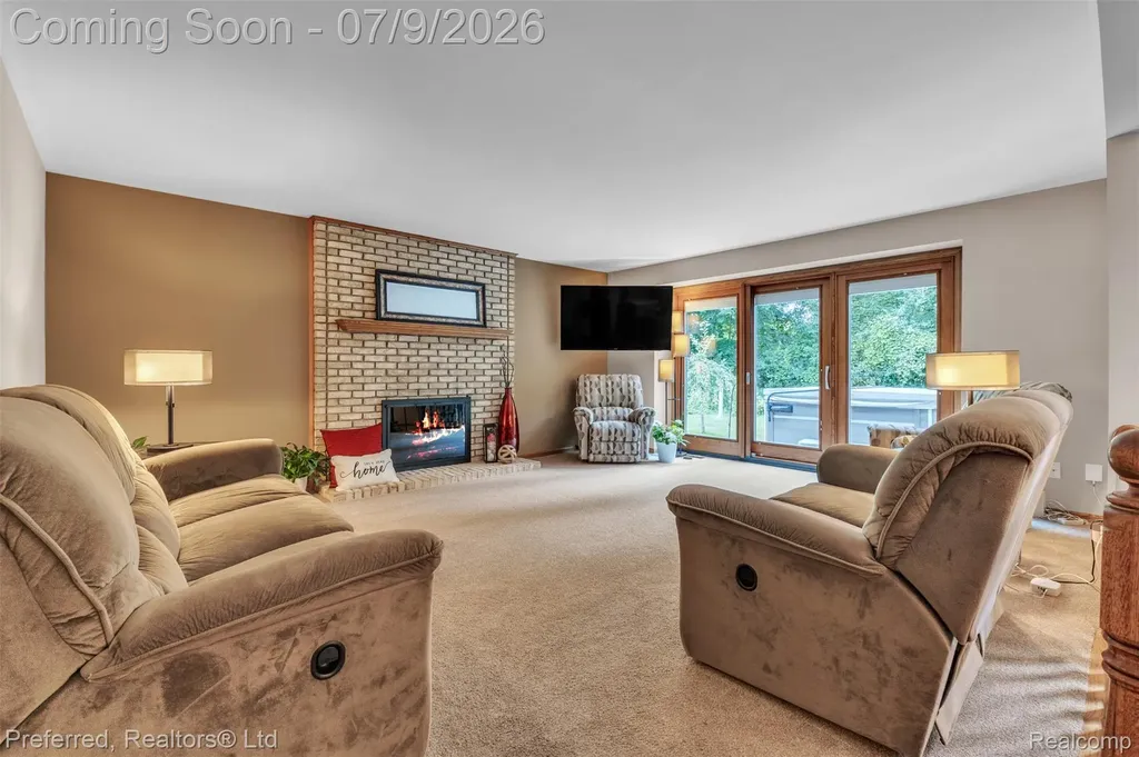 20155 Wayne Road Livonia City MI 48152