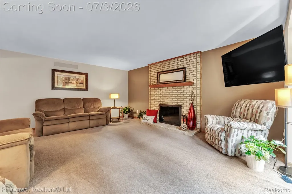20155 Wayne Road Livonia City MI 48152