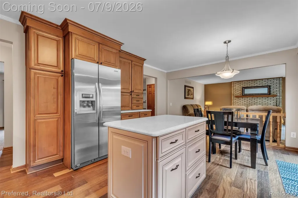 20155 Wayne Road Livonia City MI 48152