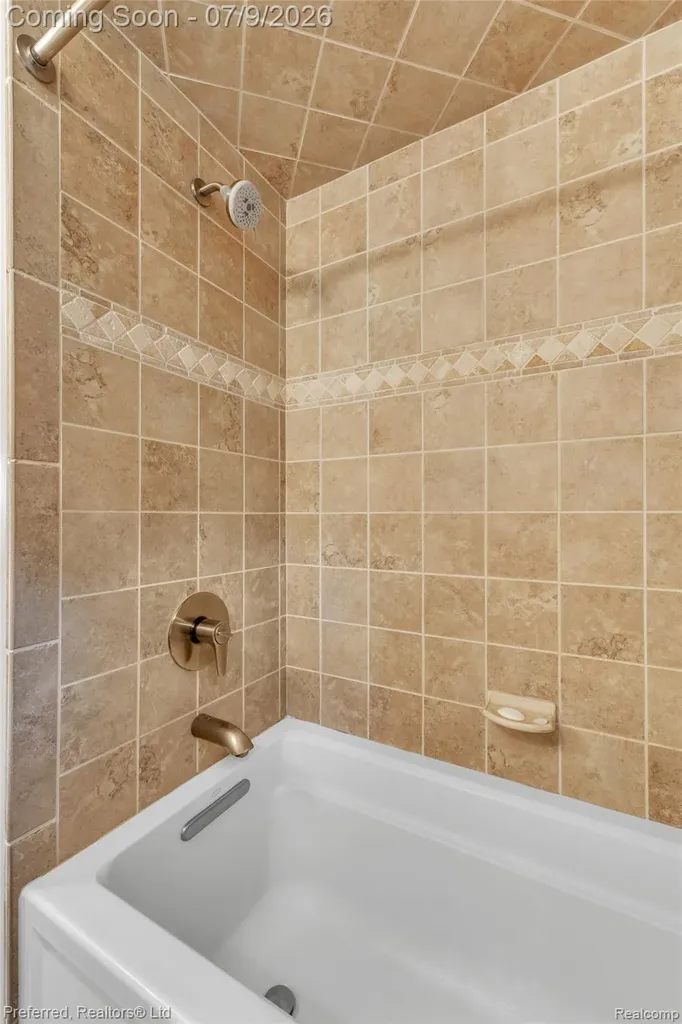 20155 Wayne Road Livonia City MI 48152