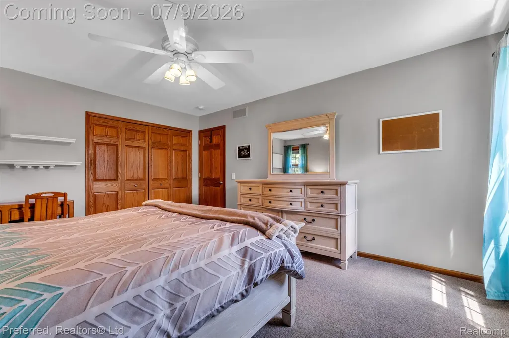 20155 Wayne Road Livonia City MI 48152