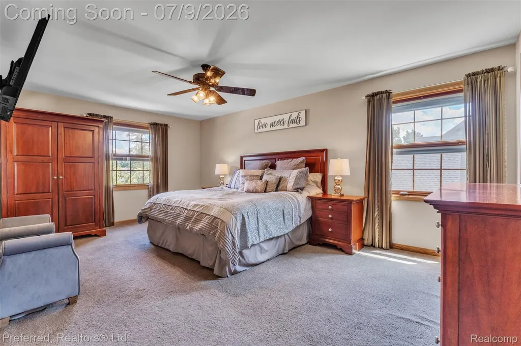 20155 Wayne Road Livonia City MI 48152