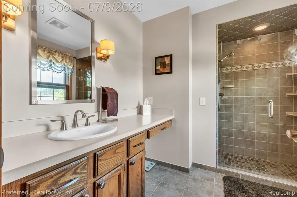 20155 Wayne Road Livonia City MI 48152