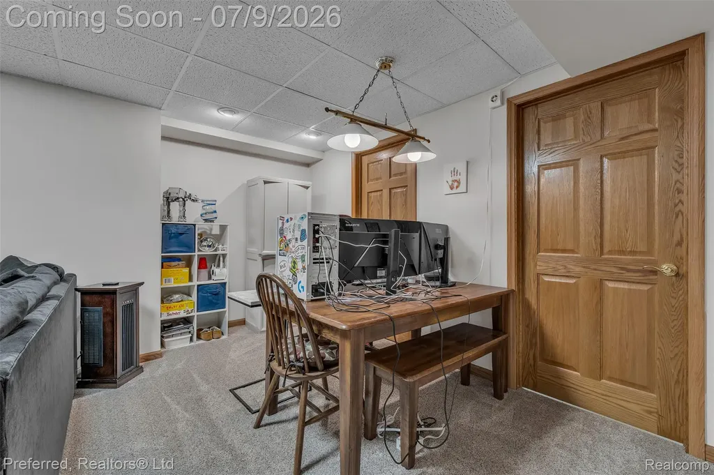 20155 Wayne Road Livonia City MI 48152