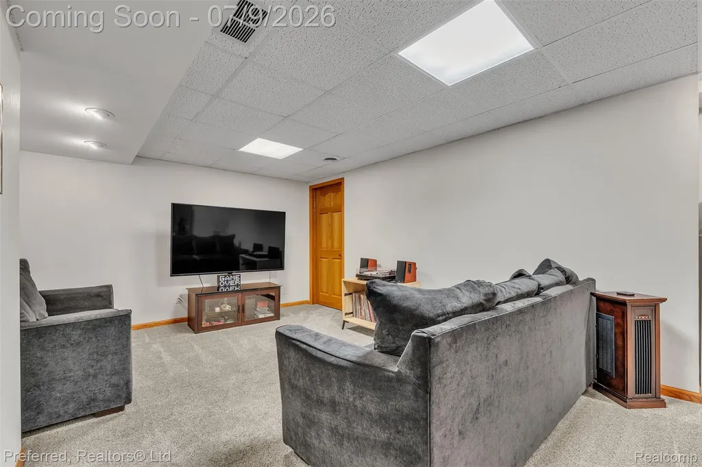 20155 Wayne Road Livonia City MI 48152