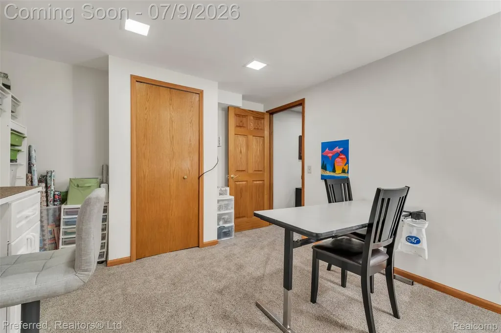 20155 Wayne Road Livonia City MI 48152