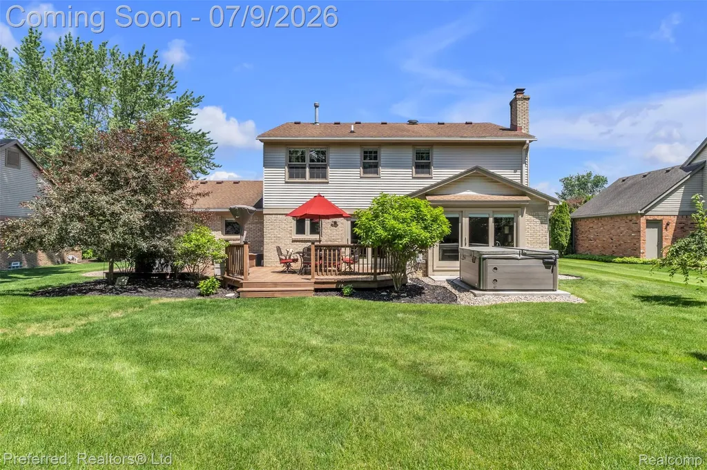 20155 Wayne Road Livonia City MI 48152