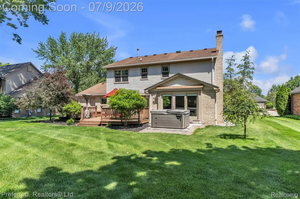 20155 Wayne Road Livonia City MI 48152