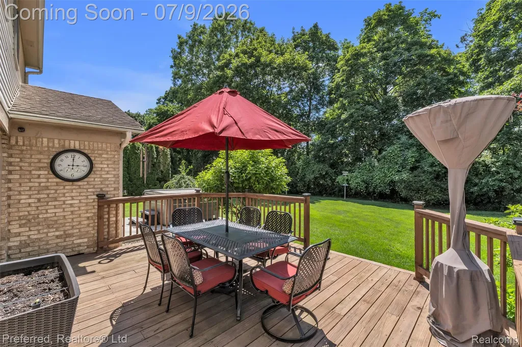 20155 Wayne Road Livonia City MI 48152